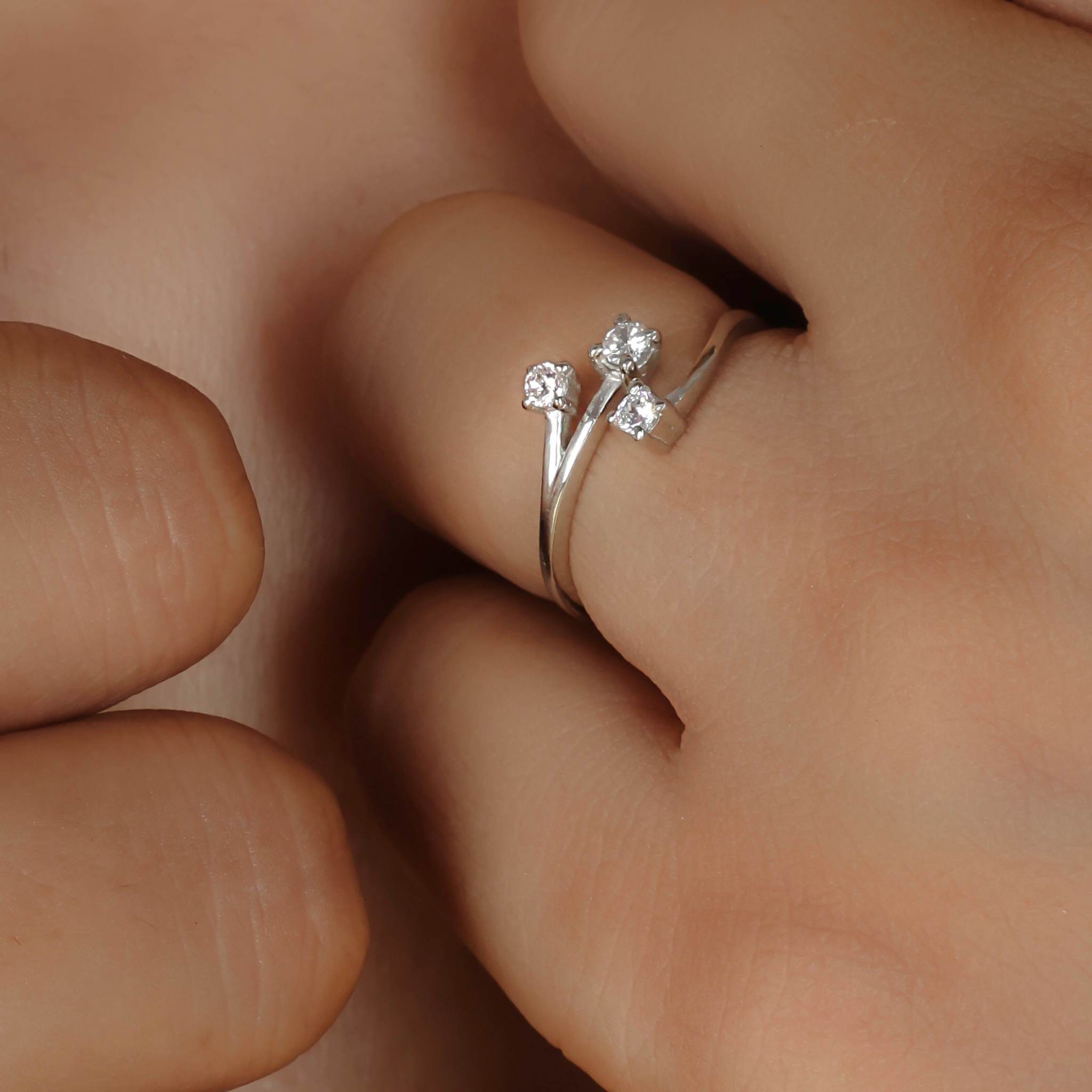 Nature Inspired Leaf Shaped Ring – Hallmarked 925 Sterling Silver White Gold Plated | Elegant & Earthy Jewelry